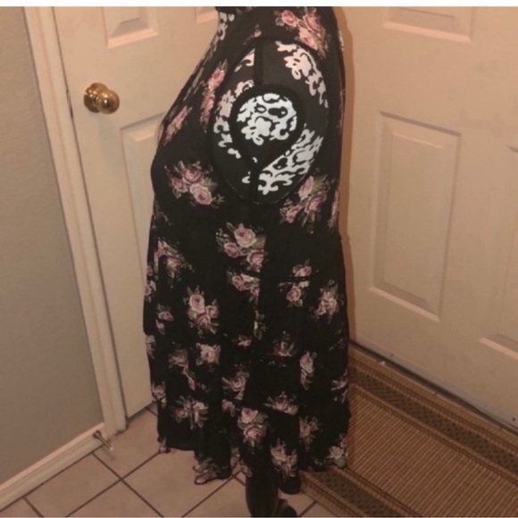 American eagle sleeveless keyhole top - Picture 6 of 7